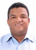 Foto de urna de Zeu do Mercado
