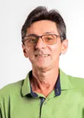 Foto de urna de Donato Fontenele