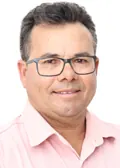 Foto de urna de Argemiro Tcheba